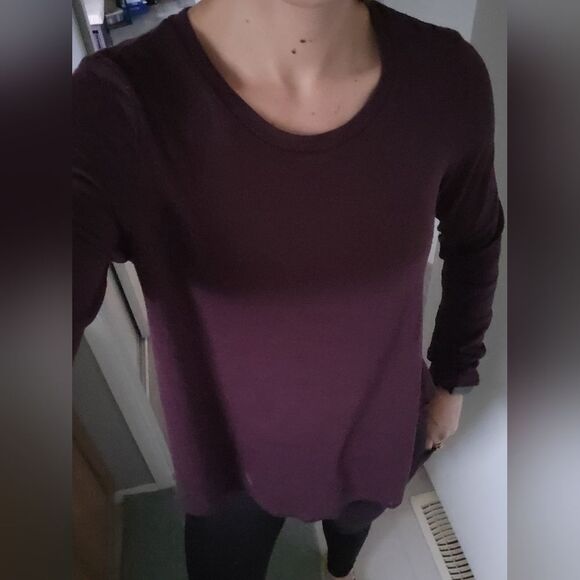 Size S Aritzia BUNDLE/LOT Long-sleeve Pullover Shirts - Picture 7 of 10